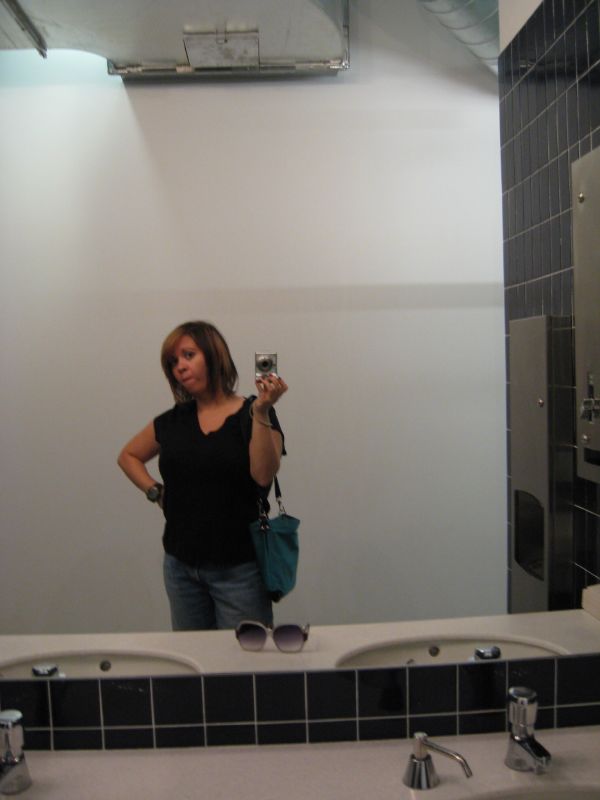 upstairs bathroom center on halsted