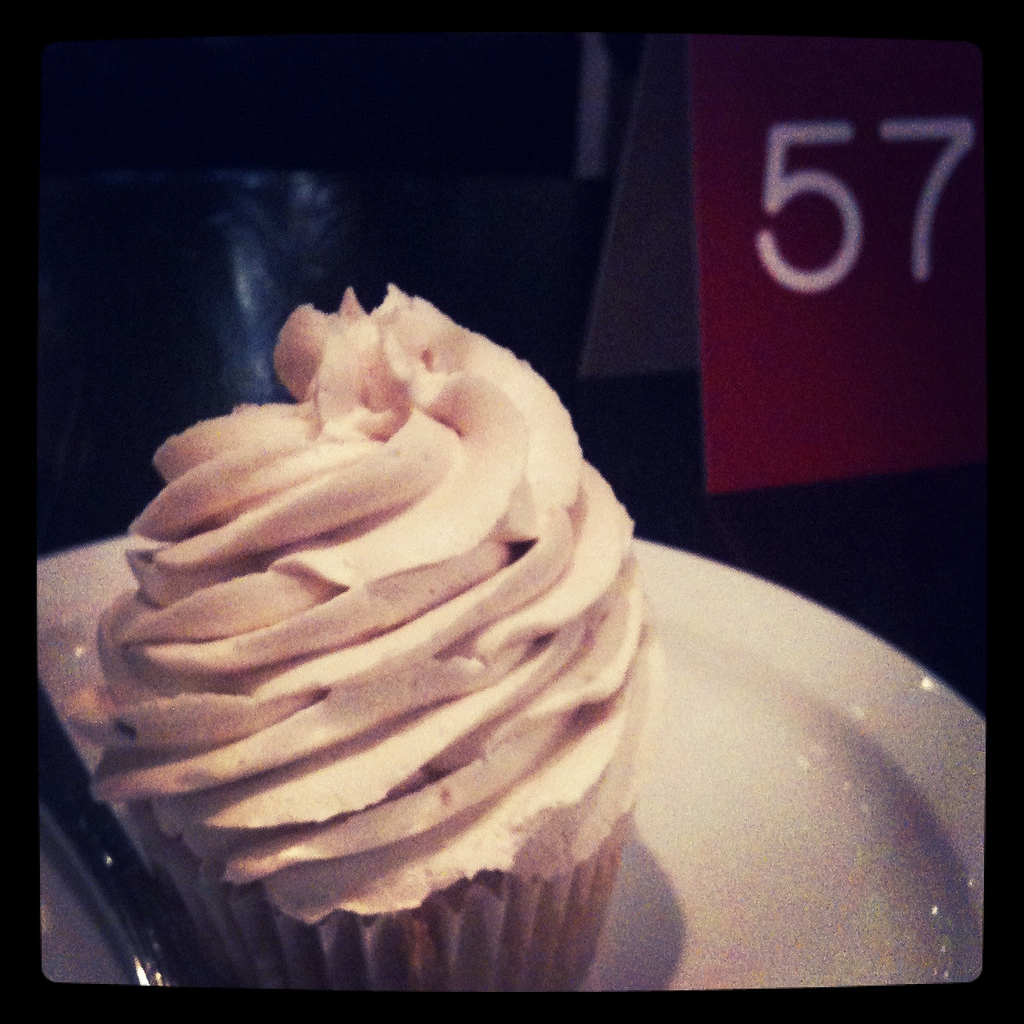 vanilla frosted cupcake